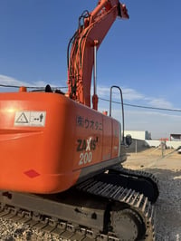 هيتاشي ZAXIS 200 • ٢٠١٣ • وارد اليابان