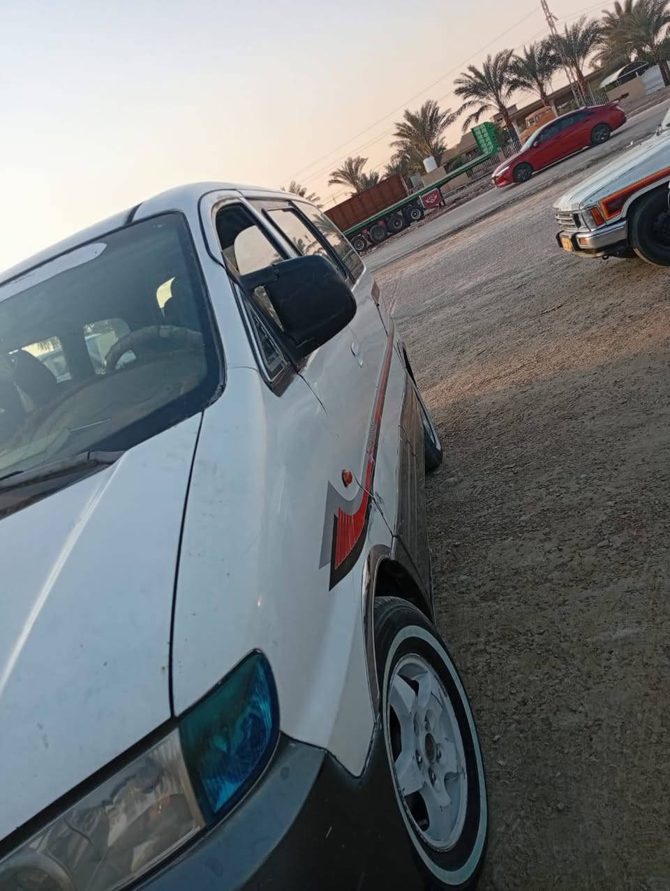 ستاركس 2001للبيع
مصبوغة قرار مرور
محرك مفتوح 
السعر 63$وبيها مجال 
العنوان ديالى خان بني سعد 
للاستفسار ***********
