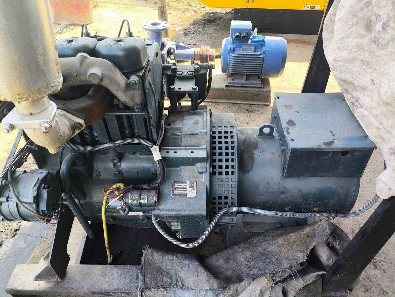 دويز كسلكار هندي 2 بستم بلادي توليد 15KVA شرط الشغل وشرط الفحـص السعر النهائي 20 ورقة قفل العنوان اربيل *********** يوجد توصيل لكافة المحافظات وبضمان 🚚
