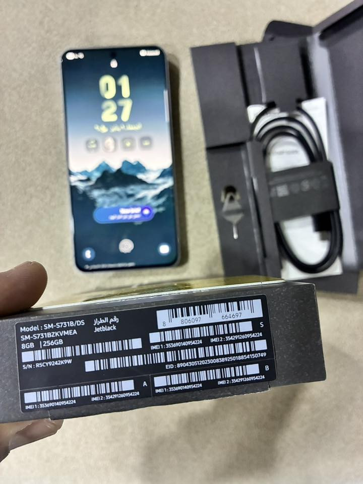 السلام عليكم : 
جهاز سامسونغ S25 FE حديث استخدام سبوعين فقط السعر خاص او الاتصال ع الرقم التالي  (  ***********  )
