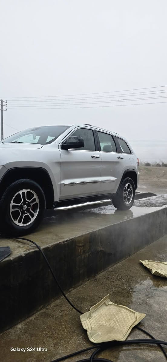 جيب لا ريدو  وارد امريكي ٢٠١١   ضرر جاملوغ امامي عكس السائق والباقي كفاله مكينه جديد قبل شهرين شادها  رقم بغداد مكان السياره ديالى السعر ١٥٥  .. ***********
