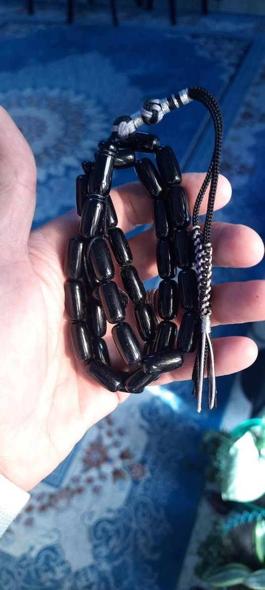 سندلوس تركيه كبسولي ٣٣ حبه كركوشه خليجيه لون  اسود حجمها ١٧ × ٨،٥٠  ملم جميله جدا حبه وحده احتياط (( سعرها ٢٠ الف عراقي مع التوصيل  ))  واتساب ***********
