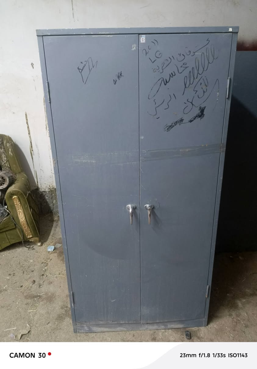 سلام عليكم لوكرات درجة اولا عدد ٤٠ سعر الواحد ٧٥ ابيع شلع وبيع مفرد خابر او تدلل عنوان كشروع المسيب ***********
