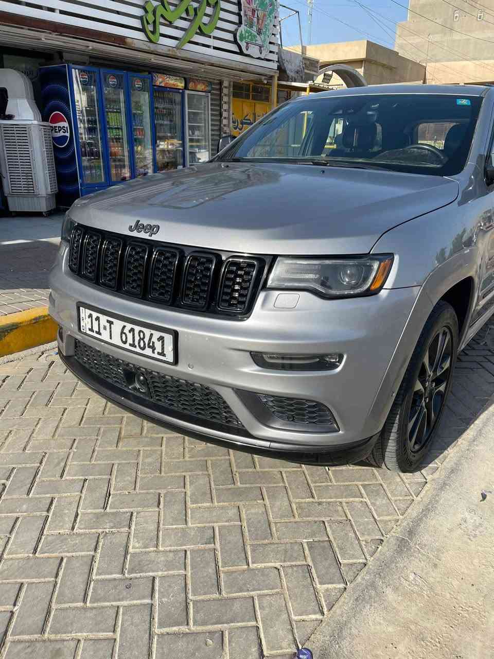 السلام عليكم
جيب سومت S أمريكي 

موديل 2018

فول مواصفات

 حادثها بنيد فقط مبدل اصلي 

* محرك 6 V

* رادار امامي مع مانع تصادم . 

* تحذير الخروج عن المسار . 

* جگات امامي خلفي .

* ⁠دوس صعود ونزول كهرباء بلادي 

* دفع رباعي 4x4 

* المقاعد الأمامية كهربائية .

* ذاكرة لحفظ وضعيات الجلوس . 

* المقاعد الأمامية  تبريد وتدفئة . 

* المقاعد الخلفية مع تدفئة . 

* انظمة القيادة .

* نقطة عمياء ..

* مقود السائق كهربائي . 

* تدفئة ستيرن . 

* سقف بانوراما .

* شاشه كبيرة مع نفكيشن GPS . 

* ⁠لايت منضومة عدسات LED

* كشافات ضباب بروجكتر زنون . 

* تشغيل عن بعد .

* صندوق كهربائي .

* حساسات أمامية . 

* حساسات خلفية .

* كاميرا خلفية .

* مرايا متحسسه للضوء العالي . 

* محدد سرعة . 

* نظام بريك اوتماتيكي ( Auto Break System ) .

*نظام صوت هارمن كاردون

* شاشات 

* رادارات .

* المسافة المقطوعة (54000) 

* وبعد هواية مواصفات .

———————-

* السعر (240) وبيها مجال

***********
