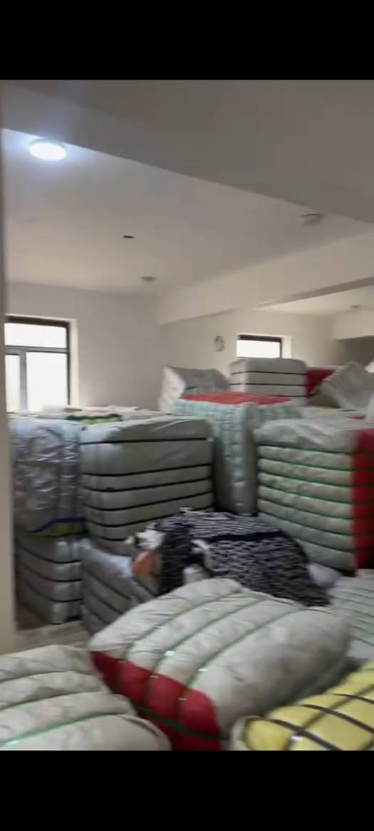 تم بعون الله تخريج حاوية لأحد الزبائن وتفريغها وايصالها الى مخازن


**إذا كنت صاحب هذا الإعلان وتريد حذفه لأي سبب، رجاءا أرسل رسالة إلى الدعم الفني**