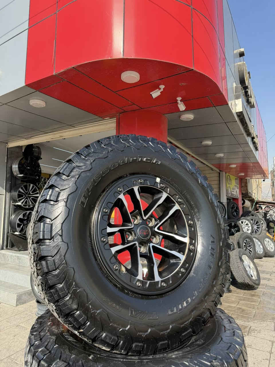 سلام عليكم ￼
الاطارات ويل جيب روبيكون 

موجودة 

حجم17

اصلى شركه وكاله بلادى

مال  موديل جديد 

اصلى 

موديل2025 

 ويل بلادى 

الاطارات بلادى 

***********

اسعار دذلى واتساب***********
