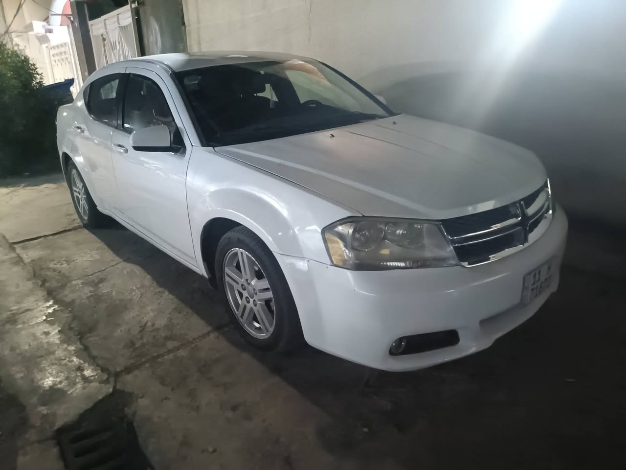 دوج افنجر 12
محرك 2400 
ماشيه 119
بدون حادث  صبغ اربع قطع 
بيها البنيد جارد 
كير نظيف 
محرك مفتوح ونظيف 
تبريد ثلج 
صدر امامي خلفي جديد
لايت زنون 
غرفتها كلش نظيفه 
باسمي تحويل ثاني يوم 
مكاني بغداد الامين الثانيه 
***********
السعر 83$
