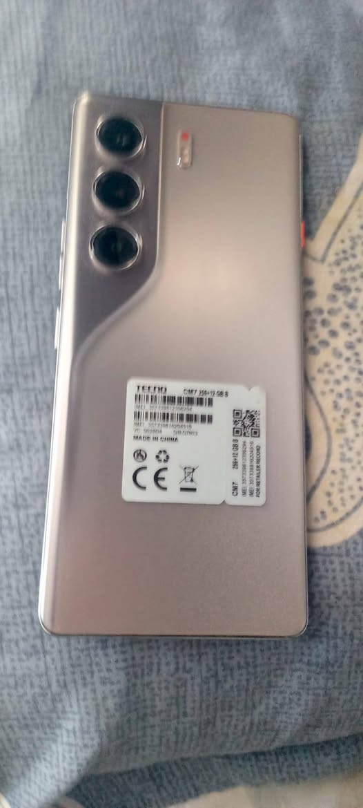 السلام عليكم جهاز مستخدم اسبوع فقط كرتونه موجوده شاحنه ماكو فقط جهاز مراوس بايفون اسم التكنو ذاكره 256 عشوائي مع الزائد 12 جهاز معروف مواصفاته اريده, 280 لين سعره اشتريته 340 عنوان بغداد حي الجهاد الخاص مفتوح تحياتي للجميع جهاز 5 جي


**إذا كنت صاحب هذا الإعلان وتريد حذفه لأي سبب، رجاءا أرسل رسالة إلى الدعم الفني**