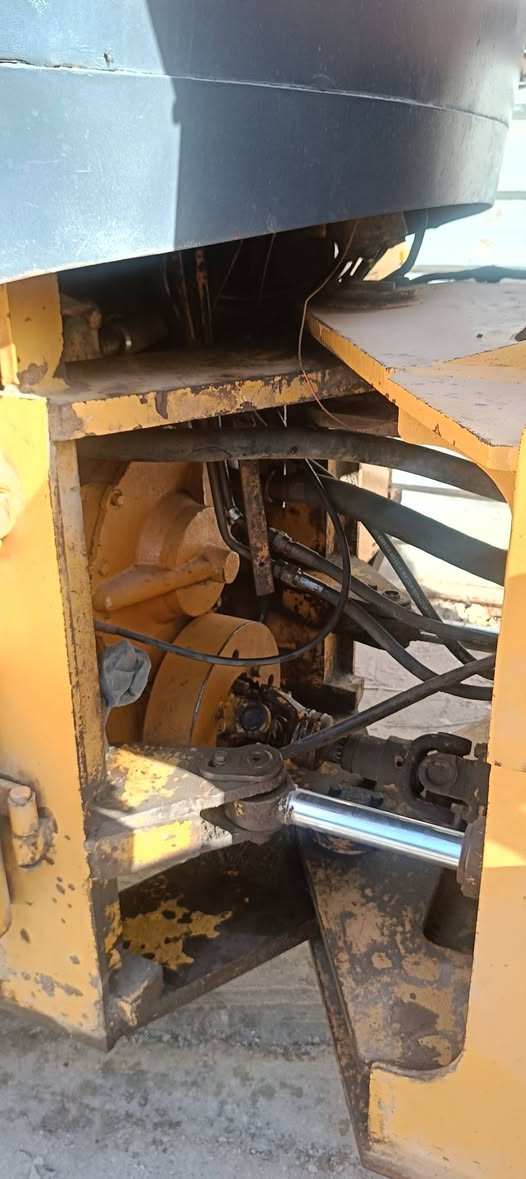 شفل زت ايل كير ميكانيكي حجم 36 مديل 2007 جاهز للعمل صبغ بلادي رقم الماني 
*********** سعر 140
