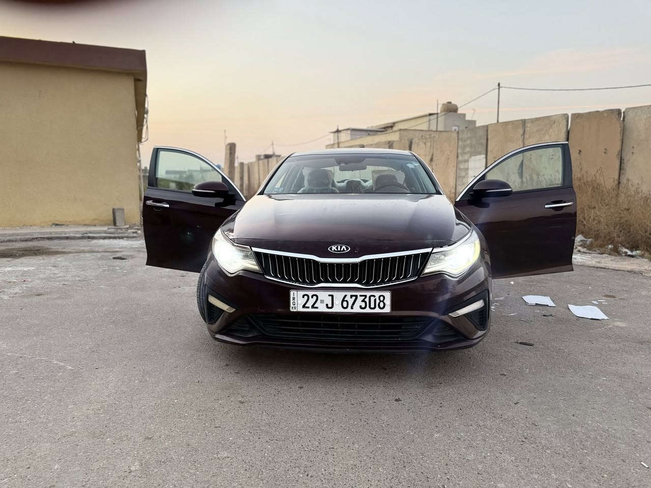 كيا اوبتيما ١٩موديل  ماشيه ١٠٠
بدو ايرباك بدون دواخل مكفوله من عده الصبغ الماشر عليه 

بدون حادث السياره جاهزه وحلوه 

السعر ١٣٥وبيها مجال بيها رش جوه القبق مال بانزين من امريكا وبيها رش بجاملغ الامامي فقط بدون معجون
***********واتساب فقط وخاص
