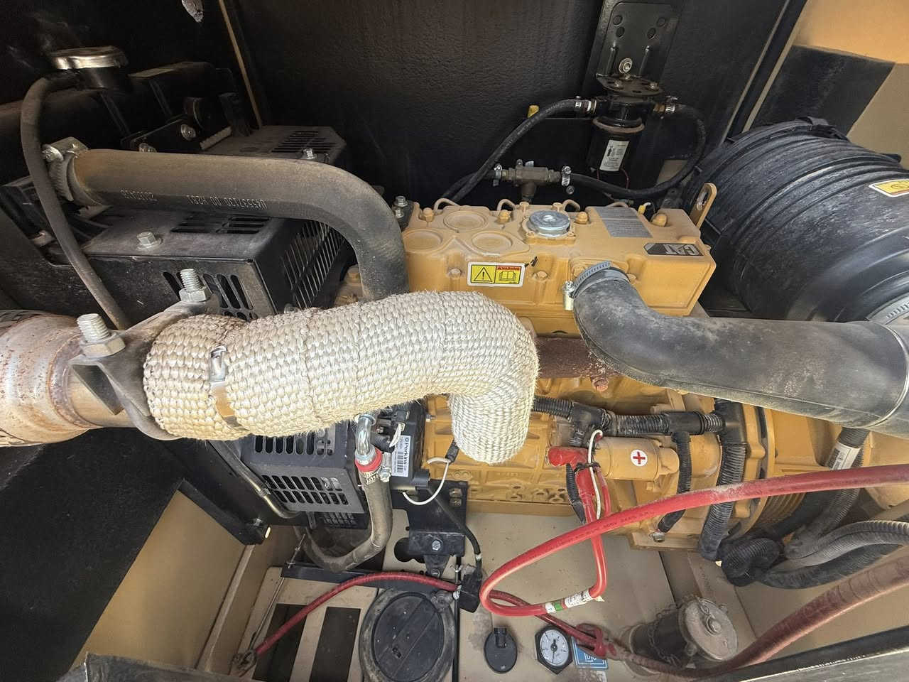 تحيه طيبه 

مولد النوع بيركنز انگليزي اصلي كتر بلر بزون ٤ بستم ٢٢ كيفي دخول جديد وراد اوربي  كاتم ٩٠٪؜ نظام حمايه متكامل مع اطفاء وتشغيل ذاتي اوتو المحرك ورأس التوليد مشروط من الفتح والتبديل بحالة الزيرو 

العنوان بابل الشوملي 

للاستفسار الاتصال او واتساب 

***********/*********** علي الأكبر السلطاني 

يتوفر توصيل 🚚🛻

لسنا الوحيدين لكننا الأفضل ✅✔️
