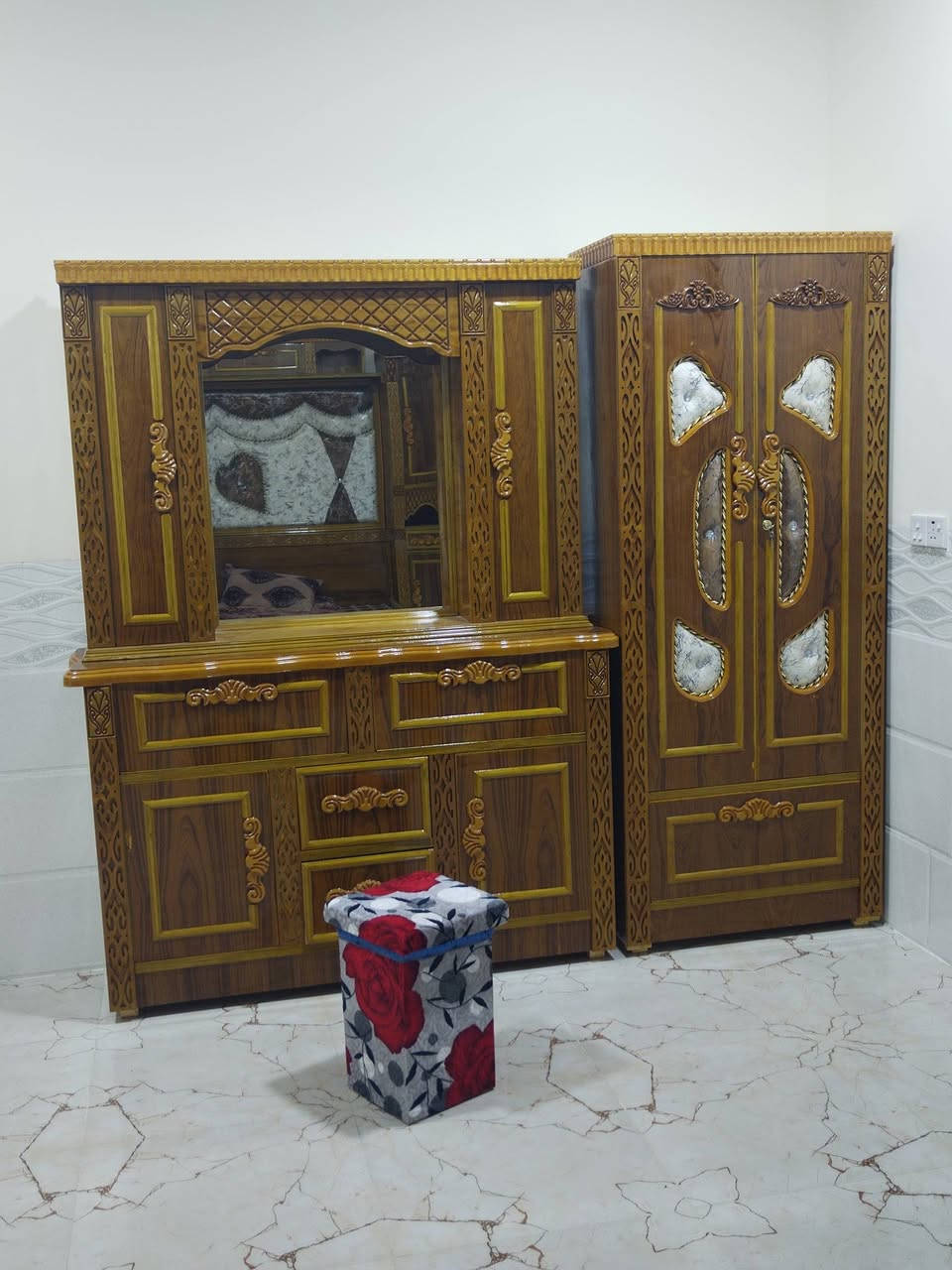 للبيع900 ***********
