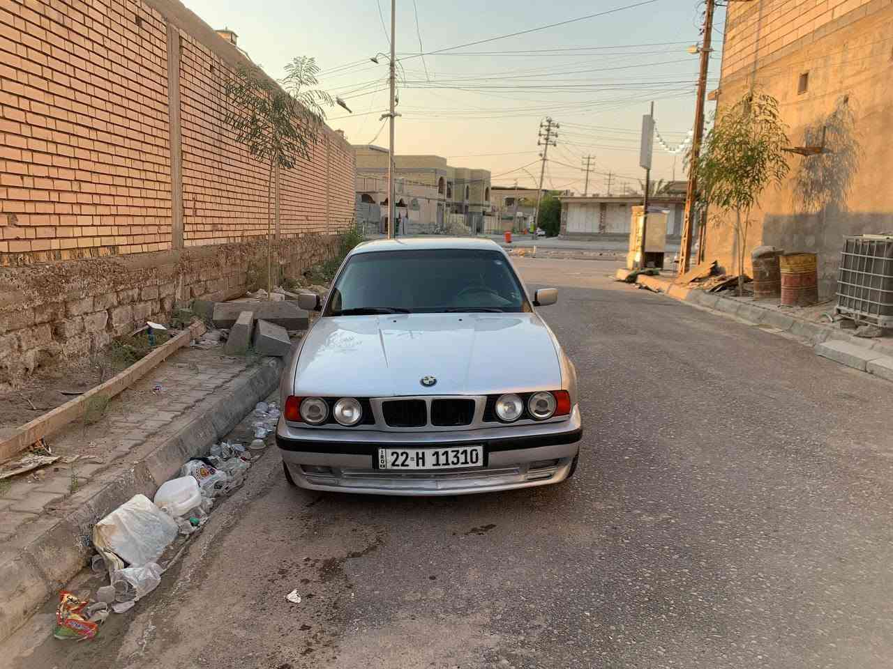 السلام عليكم
للبيع بي ام 525 موديل 1990 رقم اربيل انكليزي سنوية جديدة لل30 محرك 25 فانوس تبريدهة ثلج 
السعر 55 وبيهة مجال مكاني البصرة القرنة 
*********** القرنة, البصرة
