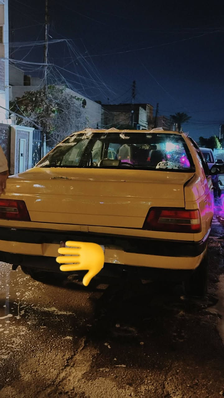 سلام عليكم بيجو موديل 2010مصبوغه عام جماليه مابيه ضربه السياره ومكينه وكير خير من الله واكو شغلات بسيطه نواقص لين اني ماعندي مجال اسويه والسياره واكفه بالباب مطالعه مكاني بغداد البياع سعره  20 وبيه مجال ***********
