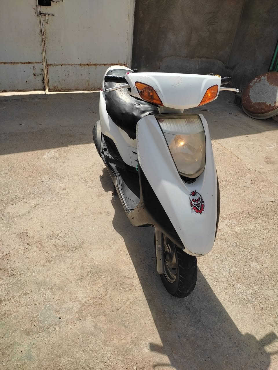 السلام عليكم دراجه بريس يباني مكفوله وجاهزه نكره سلف محرك ما مفتوح جاهزه من طول لطول لسعر 400 وبيه مجال عنواني قضاء الرفاعي رقم تلفون ***********
