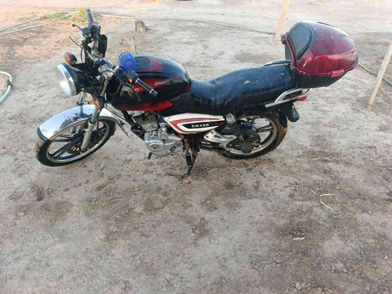 السلام عليكم دراجه للبيع بانده نضيفه السعر 225 هاذا رقمي ***********
