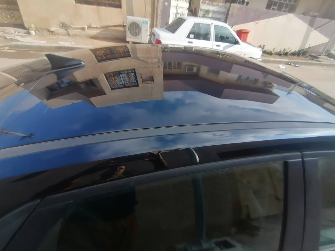 النترا موديل 23 رقم بغداد انكليزي الجديد *********** مكان بغداد الثعالبه شارع البانزين خانه بدون ايرباك وبدون تبديل بدون صبغ فول مواصفات من عدا الفتحه والكشن مو ماشيه ٢٥ الف
