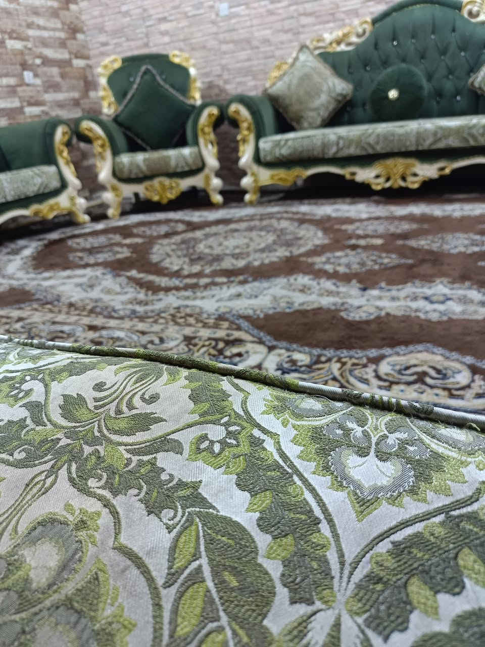 تخم تركي ملكي 10مقاعد خشب زان المكان كوفه ***********
