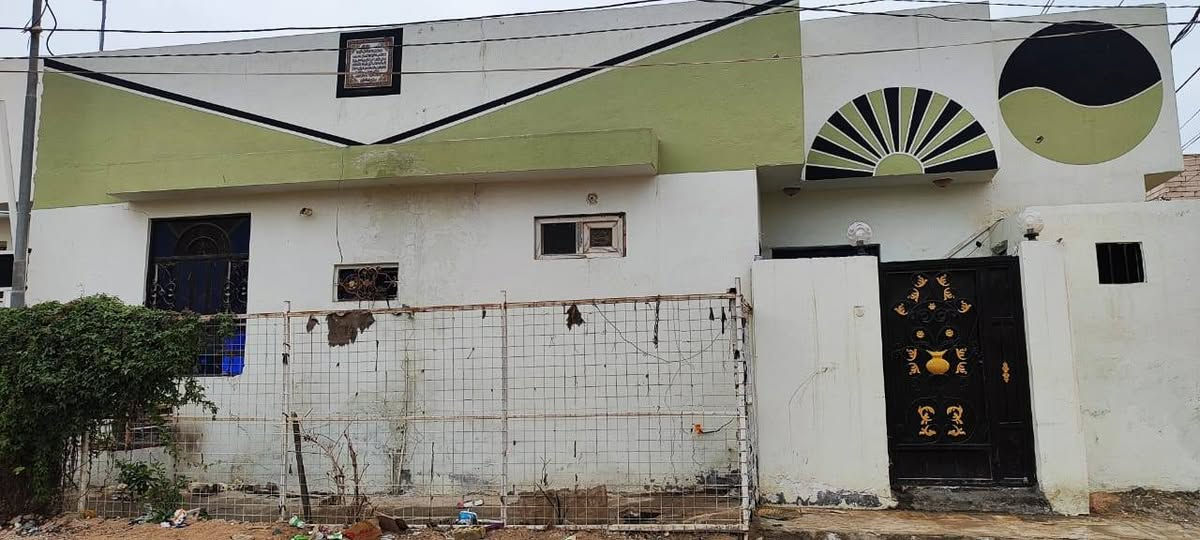 بيت للمراوس  للبيع 60 متر ركن منطقه 57 كلش قريب على شارع المكاتب يحتوي على غرفه وصاله ومطبخ واستقبال ب53 وبي مجال للاتصال ***********
