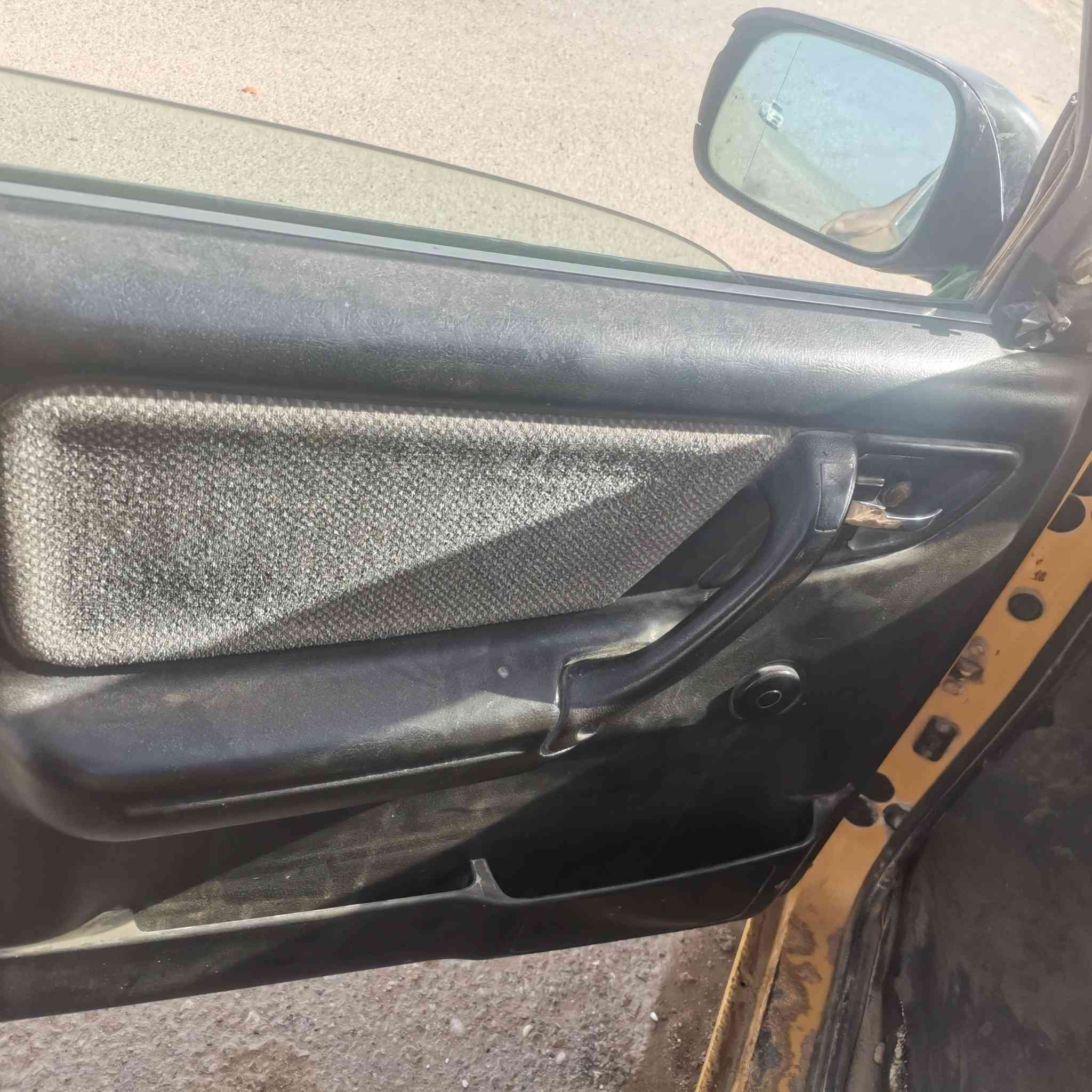 فولكه ٢٠٠٣ سنويه ساقطة عليها غرامات
سنوية عظم عاج وراعيها موجود
مكينه كير ونجي لا تنقيص وا تبخير
ضعف ب حدادية الصدر
كشرها صاحي السياره داخلها نظيف دشبول وعلامات كلها شغاله 
ابيع هل موجود تفيد مال شغل
بهذا وضعها ٢٥ ورقه بيها مجال قليل مكاني ذي قار قضاء النصر 
***********
