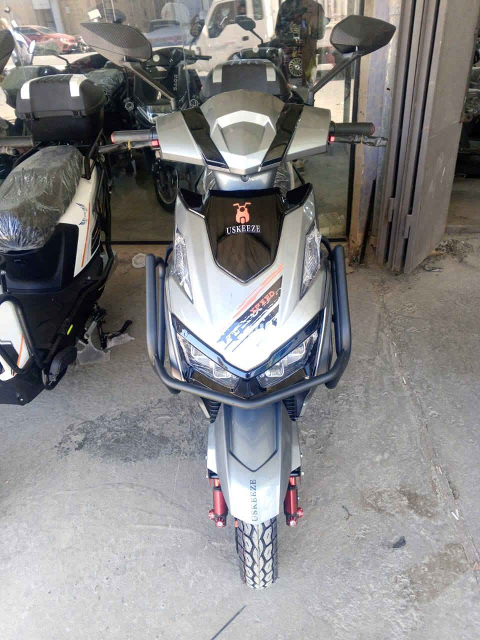 دراجة شحن مدرعه مستعمله سبوعين بس نضيف كلش موديل ٢٦  بطاريات٦ رايدهه ٩٢٥وبيها مجال العنوان ابو غريب حي المهندسين *********** ***********
