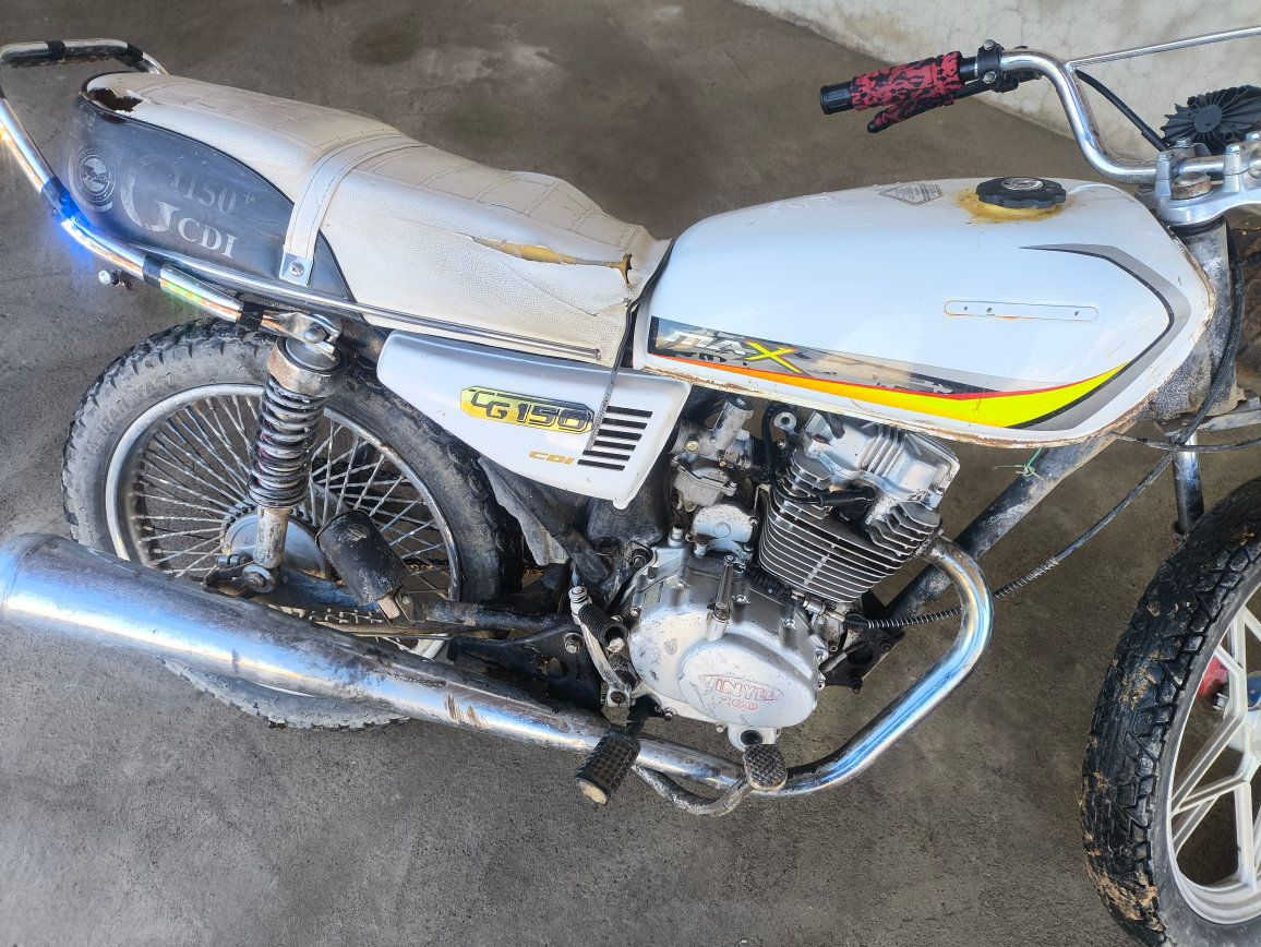 موطور للبيع السعر خاص رقم الهاتف  ‏‪0776 892 9041‬‏
