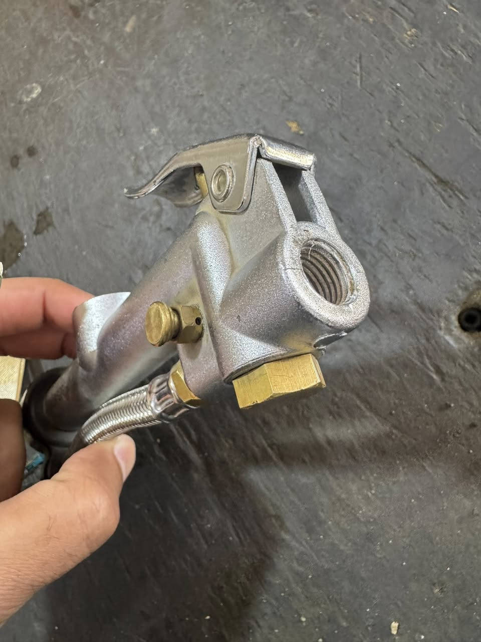 السلام عليكم كيج امريكي
ودريل امركي 
دريل اكبر من ابو النص 
اكبر من ابو النص 
ثنيهن بسعر 100 الف 
العنوان بغداد 
***********
