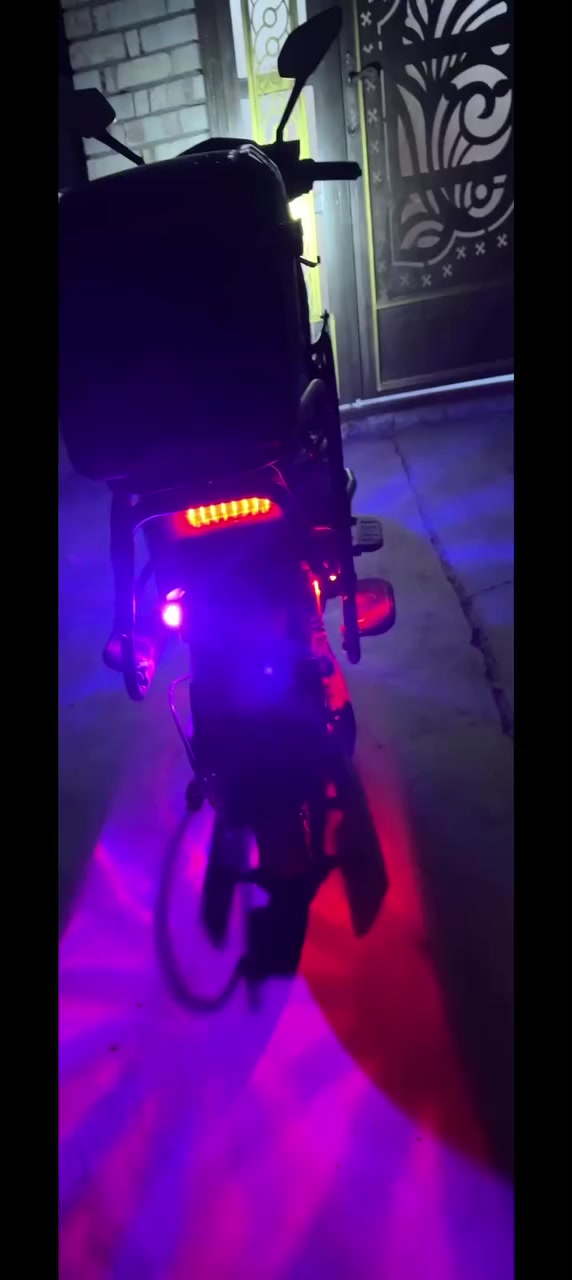 سلام عليكم دراجه سكنس مدرع  4نمر سرعه 99 موديل 2025نضافه خير من الله 6بطاريات عل فحص ما ناقصه ايشي كهربائيات شغاله سعر570بي مجال تواصل *********** بي واتساب
