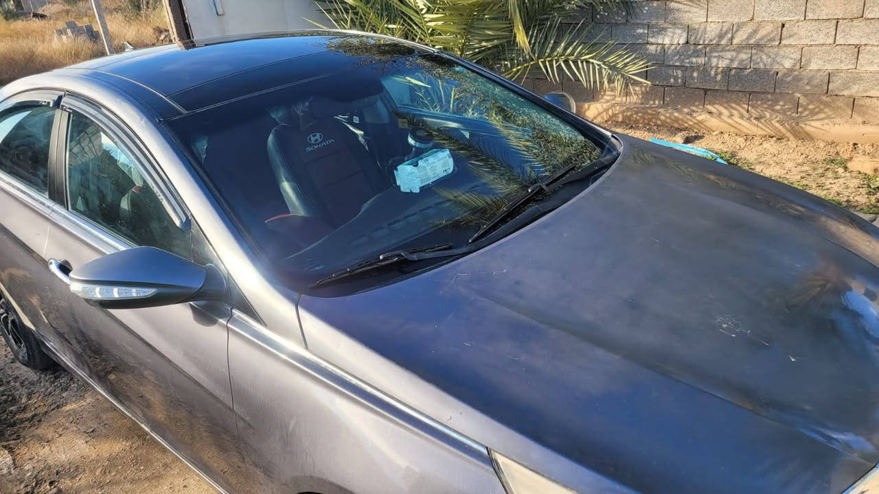 السلام عليكم 
سوناتا 2011 خليجي
مكفولة بيها طخه بسيطة بهلال الجاملغ وشوي جراد بالبنيد   
فول موصفات 1/1
بانوراما 
تحكم ستيرن 
كشنات كهرباء 
بصمة ابواب 
بصمة تشغيل 
كير محرك حداديه كله جاهز 
محرك 2400 دوش  
رقم بغداد دولي بسمي 
السعر 118 مجال بسيط  
مكانها بغداد 
[‏‪***********‬‏ متوفر واتساب
