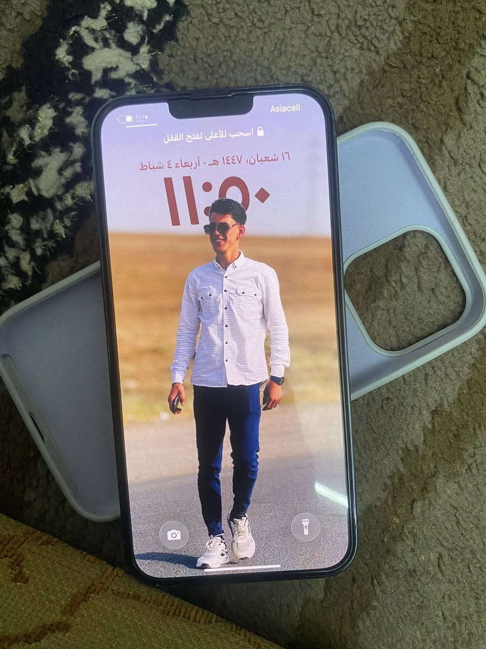 السلام عليكم
13 PRO MAX 

ذاكرة 256G

دبل سيم

بطارية 90 اصلية

ZA

نظافة 100٪؜

سعر 750 وبي مجال

الشراي يتواصل ع هذا الرقم ***********
