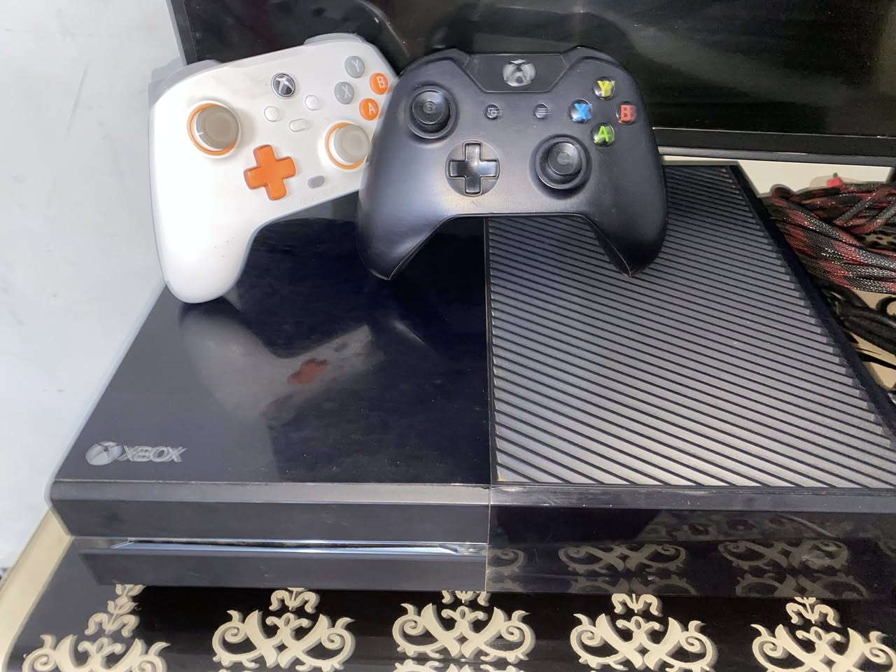 أدمن ممكن توافق 
للبيع ظفيره كرباء طول 50متر درجه أولى 5خطوط سمك 50ملم عدد3فيز و35 و15 مع بلي Xbox One وعامود كهرباء للتواصل ***********
