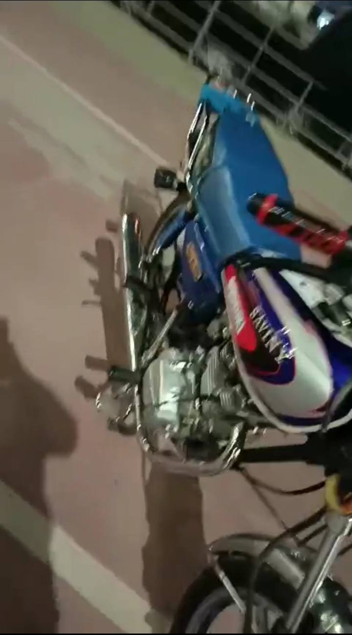 الرمادي 7كيلو أو حي ضباط 
يا الله موطور للبيع جهاز من كلشي مكينه خرسه ما مفتوحه شرط تطلع تفحصه تاخده الموطور كهربائيه كله شغله ماشاء الله علي نشط موديله 21 ملاحظة موطور مكمرك كامل وصولي بس تروح تسجل ذب علي 200الف بل حجز ينباع بل مليون 300 سعر موطور قفله من خير 650ما نزل لن خسر بي الله شاهد تكدر تراسلني خاص او دك علي رقمي ***********
