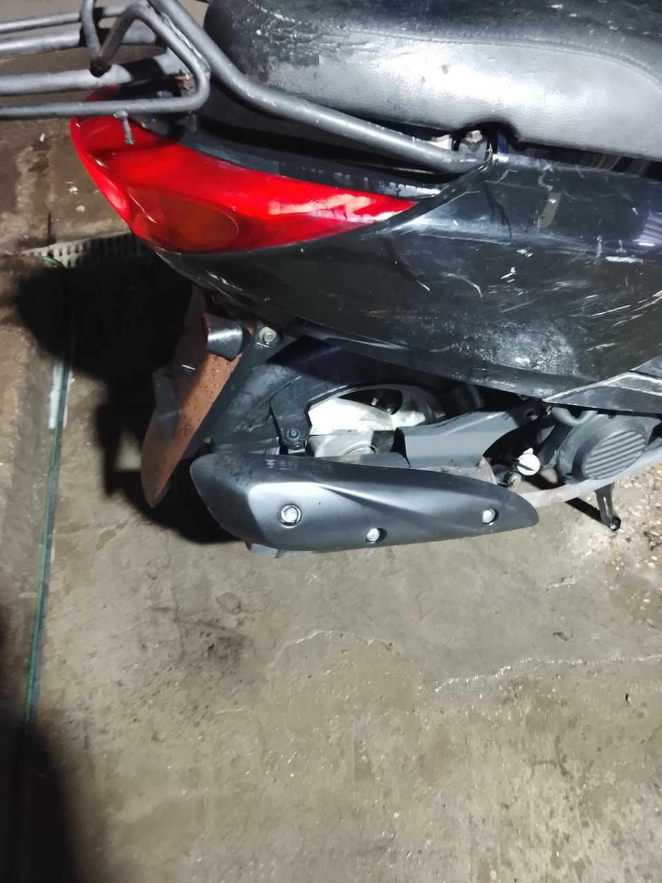 السلام عليكم شباب شلونكم دراجه فريز  كفر اصلي كابريتر اصلي  مكان شارع حيفا يم مستشفى الكرامه دراجه حلوه بمعنى الكلمه وبالعافيه علة ياخذهة السعر 450قفلهة الرقم ***********
