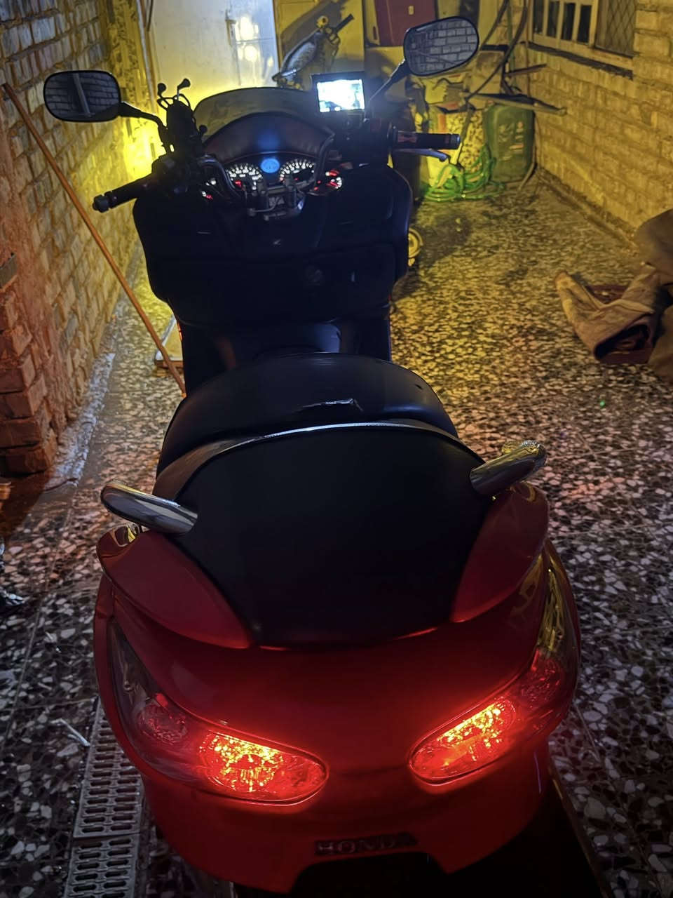 سلام عليكم مرخصت ابو كروب فورزه بصمه 09  دراجه حلوه نضيفه شوف لعين مانع نزلاق نيكل عل كلاجات صالنصه بلادي نيكل ممشه دراجه مثل ما موضح سعر مطلوب بيه مليون وميتين بيه مجال حك جيه مكان دراجه بغداد شعلت صدرين رقم صاحب دراجه *********** ////رجائن مو شراي لا يتعبني
