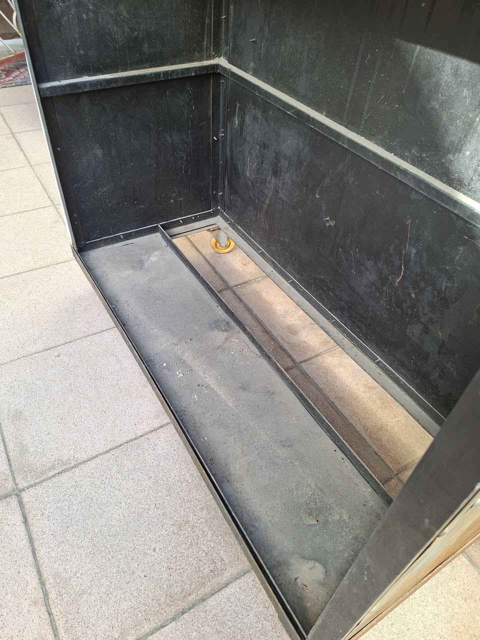 موجوده شواية(منقلة) كباب ومشويات حديد وياها دكت صغير وشيلمانه وماطور دفع الهواء.
سعرها ١٢٥
مكانها بغداد الدوره
***********
