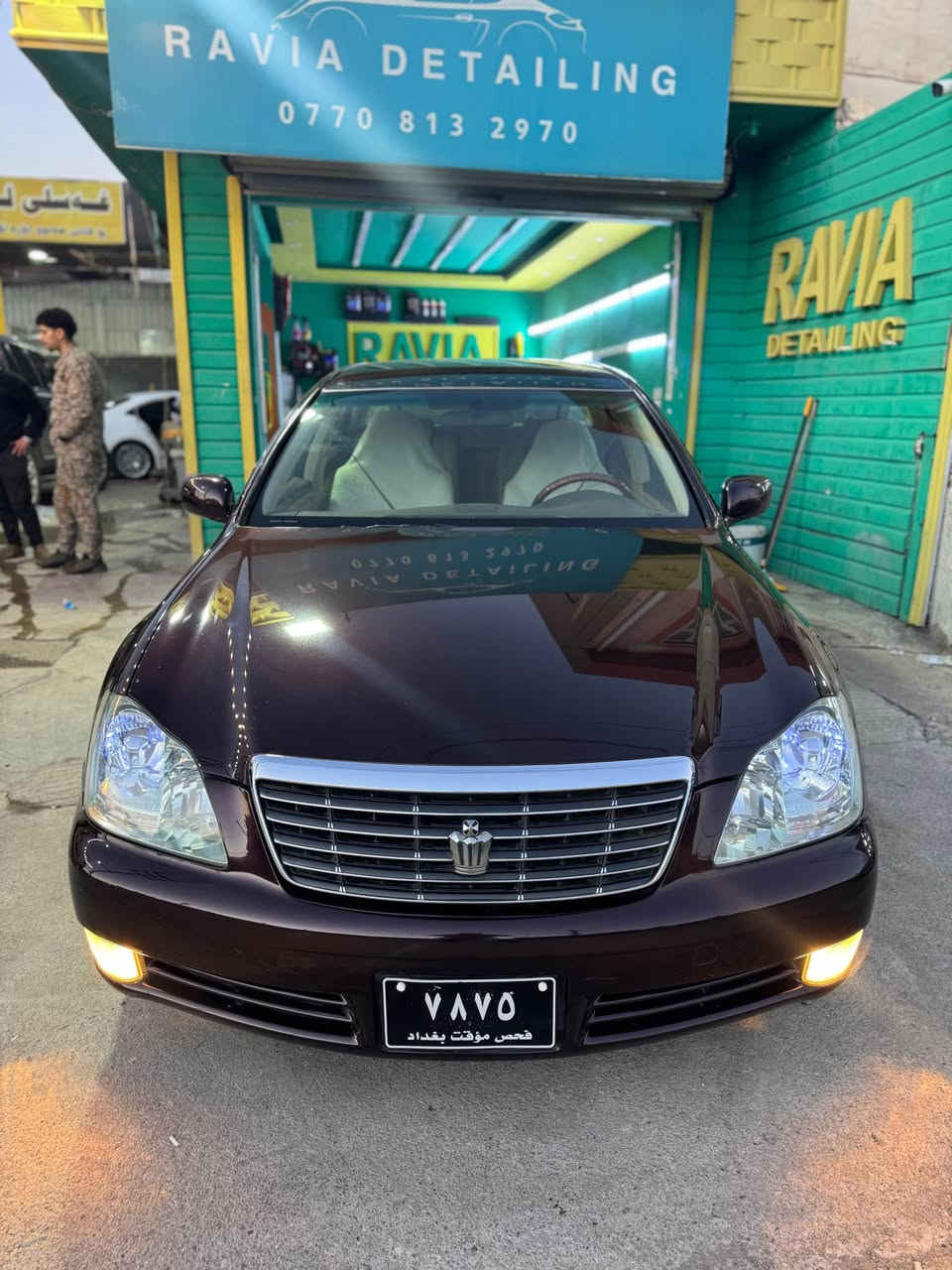 ماشاءالله لەماڵی هەموو لایەک 
تۆیۆتا کراون شاهینە بڕاوە ٢٠٠٥ ناوزەرد گێڕو مەکینە گەورەی بێ دووکەڵ ١٦٦هەزار ڕۆیشتوە سەیارەکە تایبەتە ٣ دووگمە پەردە ٢ کووشن کارەبا سووکان کارەبا مەجموعە لێگزز سوکان حەیزەران کامل مەسرەفی کراوە گەرمو ساردی بەشەرت برێکیشی بەشەرت بەستراوە جامی هەڵگیراوە پاتری لۆک هایدرۆلیکی گێڕیشی گۆڕاوە فۆرمیگاو ناوی لۆک لەخزمەتانام لە سلێمانیم
سعر ٤٤ گەڵاو مەجالێکی برایانە
0774 152 19 20 السليمانية, العراق
