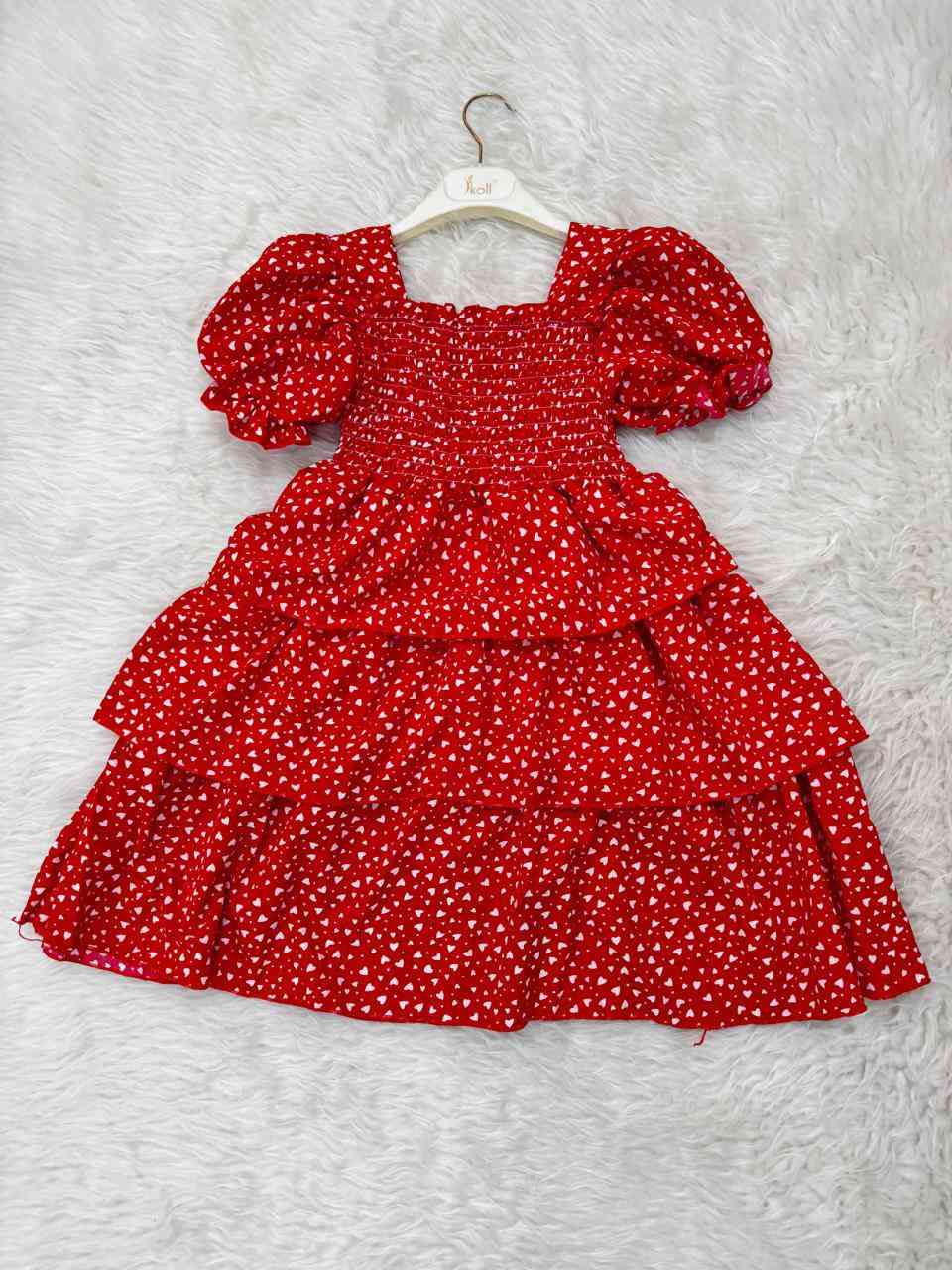 بدله بناتي الدرزن 3 الوان 
الخامه درجه اولى 
قياس 2 / 7  سنه 
الدرزن ٤٥ الف لاستفسار واتساب ***********
