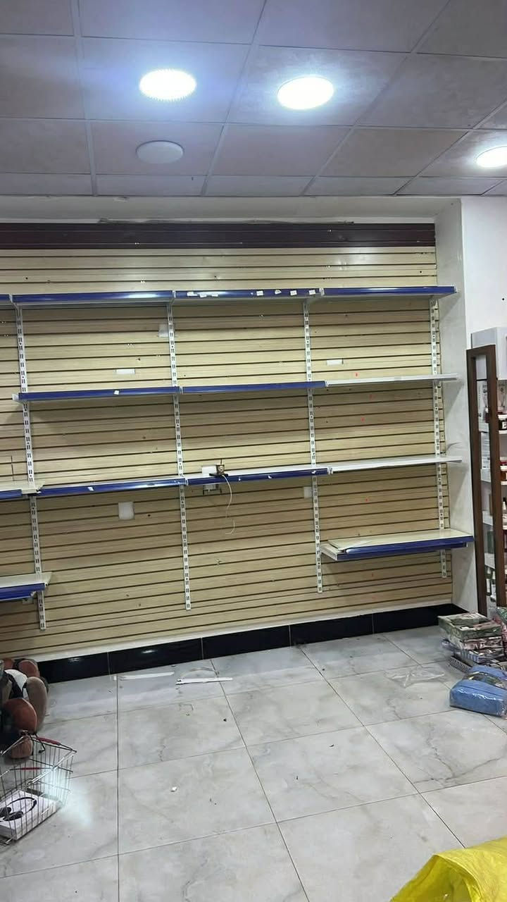 رفوف جداري ٢٥ متر كل متر ٥ رفوف ب٤٥٠٠ الرف


**إذا كنت صاحب هذا الإعلان وتريد حذفه لأي سبب، رجاءا أرسل رسالة إلى الدعم الفني**
