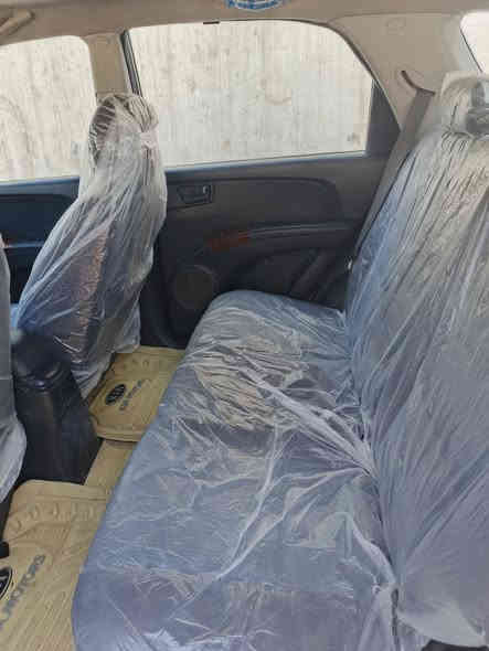 سلام عليكم كيا سبورتج خليجي مكفوله من الصبغ والضربه شخطه بسيطه بل باب فتحه سقف رقم اربيل  تبريد ثلج تدفئه محرك 2000 موديل 10 باسمي تحويل ثاني السعر 122وبيها مجال رقم *********** فول مواصفات حساس خلفي
