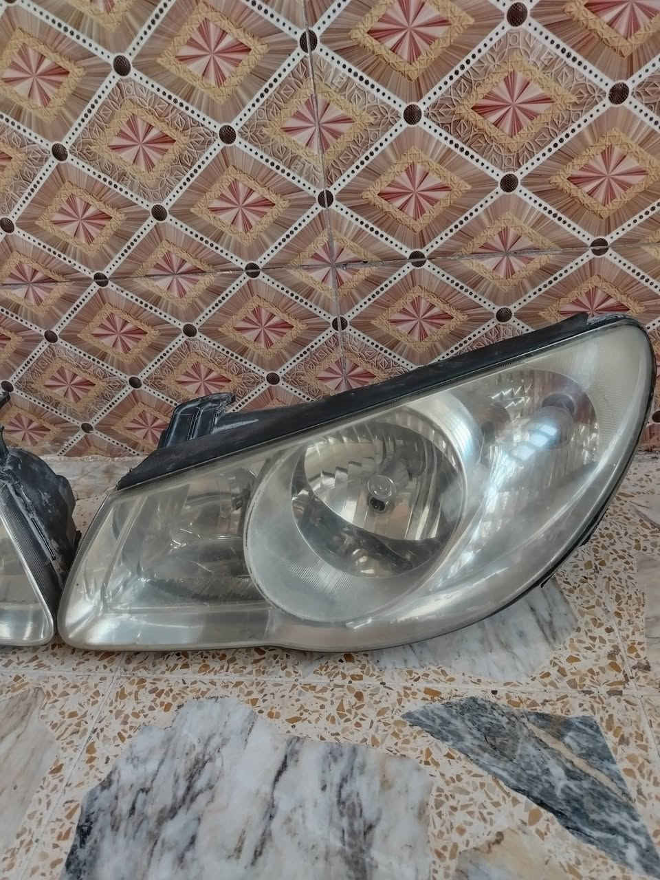 سلام عليكم
لايتات النترا مقدس
أصليات مو جدد مبدل بس جام
لايتهن خير من الله
ب٧٥ وبيهن مجال
***********
