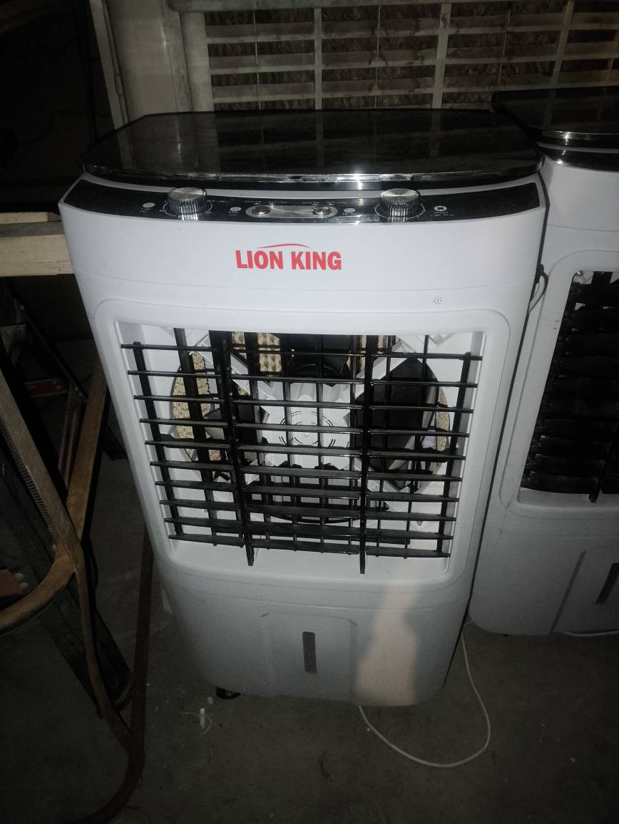 كومه ليك موبه ريده ي بلاستیک بو فروشتن سلیمانی گه یاندنمان هه یه *********** السليمانية, العراق
