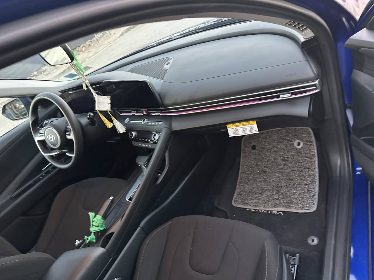 سلام عليكم النترا للبيع موديل 24 حادثه فقط جاملغ ومصلح نفسه علبارد بدون صبغ ايرباكات سليمه بدون رقم فحص موقت فقط المواصفات بصمه تشغل أبواب وصندوق محرك 2000 دوش بانزين تبريد بيانو لمس تبريد منفصل رادارات 360 درجه (امامي جانبي خلفي ) التحذير عند فتح الباب رجاج ستيرن عند تحذير رادار الأمامي تحكم ستيرن 4 جهات دشبول 4 وضعيات متغيره 3 وضعيات قياده مثبت سرعه ذكي ( تحذير عند مغادره المسار ) شاشه بلازمه حجم كبير لمس تدعم نضام الإبل كار بلي ولاندر ويد اوتو وخرائط GPS شحن واير ليس تشغيل عن بعد اضواء ترحب عند الاقترب مازدات لد نهاري بيه مواصفات بعد اكثر (***********)
