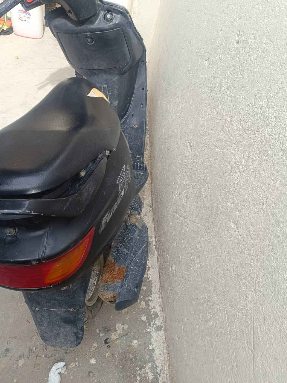 دراجه فراشه للبيع فقط الدراجه عوزهه تجفيت بس تشتغل (ومكان براغي لكزوز مهورات تكدر تلحمهن او تبدل كاور بكيفك) اما الباقي كهربائيات كامله مكمله لدراجه بس تجفتهه ترجع شلعه ومعدل حيل قويه السعر 175 قفل مكاني بصره زبير


**إذا كنت صاحب هذا الإعلان وتريد حذفه لأي سبب، رجاءا أرسل رسالة إلى الدعم الفني**