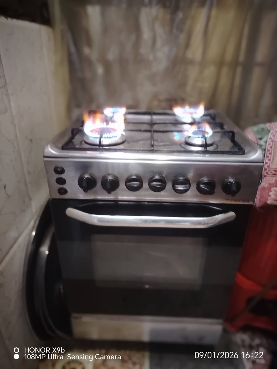 السلام عليكم طباخ شغال من كل النواحي فقط الجامه الفوك ماكو
بلديات ***********
