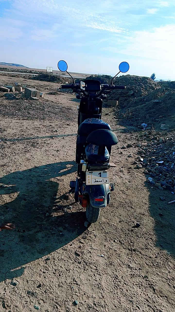 السلام عليكم
موطور شحن R9  للبيع
32 امبير.. 5 بطاريات دبل كبار
الولي الاصلي.. نضافه فول.. مستعمل قليل
تشغيل بصمه +سويج +كرت
لون مميز
دبلات هيدروليك
سرعه 109
اناره ليد.. لايت عالي ناصي زينون

سعر 460 وبي مجال
اتصل /***********
