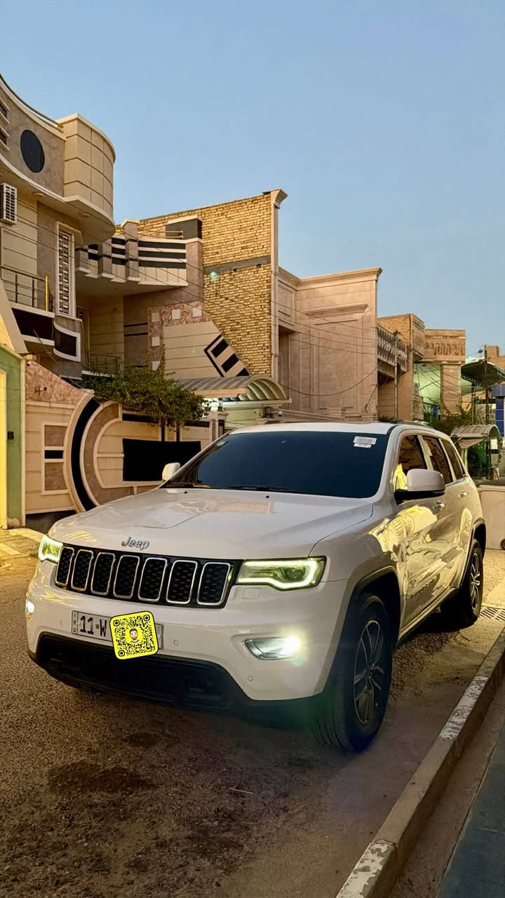 سلام عليكم جيب لاريدو موديل 2019 خليجي ترهم مراوس وبيع السيارة جديدة جداً
موديل 2019 
فئة لاريدو 
ماشية 41 الف حقيقي 
بسمي بغداد تحويل ثاني يوم 
فتحة سقف 
كشنات كهرباء 
رادارات 
حساسات خلفي امامي 
تحذير ب المري 
أناره داخلية 
وبيه بعد هواي مواصفات 
السيارة بيه ملاحظات بسيطة صبغ ربع الباب سايق وجاملغ الخلفي صبغ شبر وبارد باب الخلفي ابد ممبين
باقي السيارة كفالة كير مكينه كلهن كفالة السيارة جديدة 
سعر السيارة 245 وبيه مجال بسيط 
مكان سيارة ناصرية ***********

