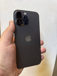 ‏سلام عليكم iPhone14 Pro ماكس ‏الجهاز كلش نضيف ￼نقصه بس شاشه بطاريه 84...