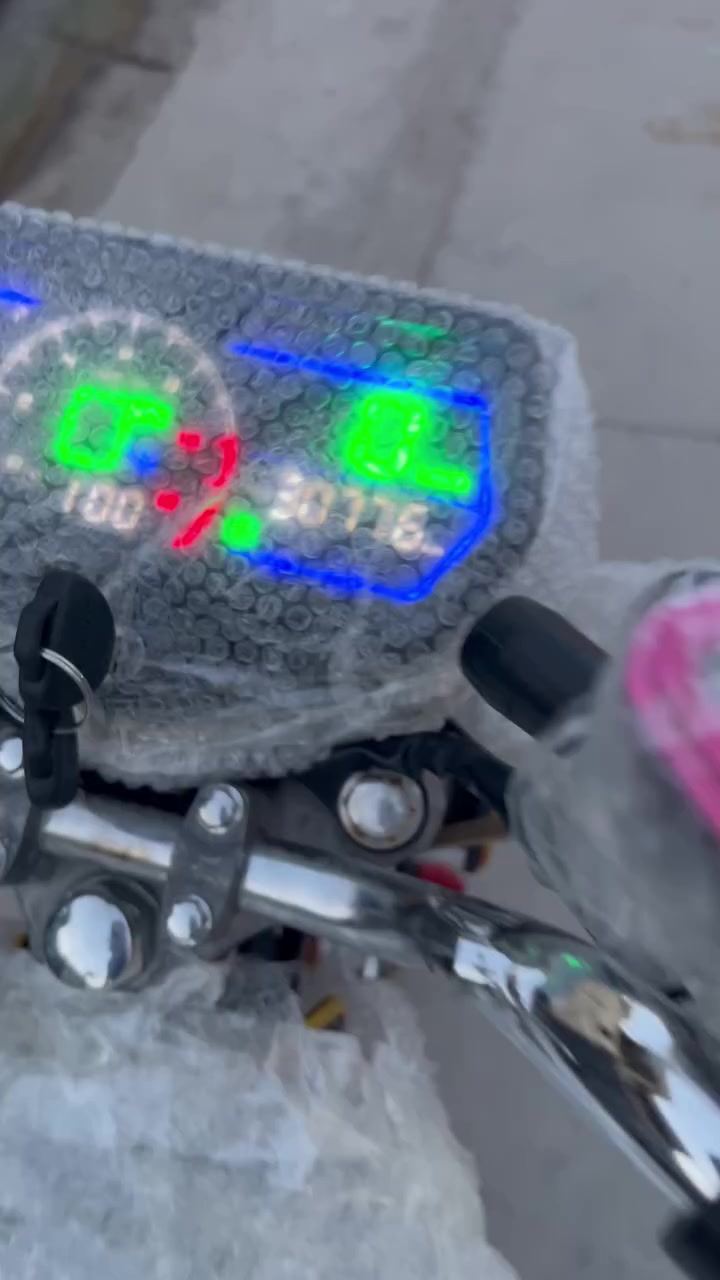 اخوان درجه كولش نضيف ما بي عيب 150سيسي موديل 24سعره 580 مكاني كركوك حي العسكري رقم ***********
