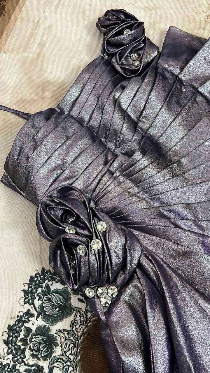 فستان للبيع يلبس قياس ٤٠-٤٢ 
تصميم خاص من الاردن ملبوس ساعتين فقط و كلشي موضح بالصور حتى البطانة و بالحقيقة كلش احلى من التصوير  
اريده ب ١٠٠ الف و بي مجال مكاني بغداد


**إذا كنت صاحب هذا الإعلان وتريد حذفه لأي سبب، رجاءا أرسل رسالة إلى الدعم الفني**