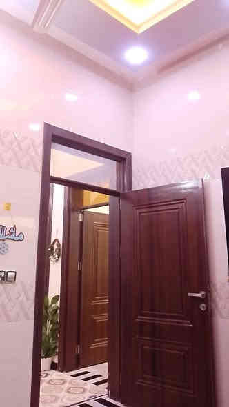 الدار للبيع في حي الأمين الاول شارع التنانير مقابل مدرسة الصادق الامين الابتدائية 

١٠٠م واجه ٨م ونزال ١٣م مرقم بلدية الديوانية ومقدم معاملة تطويب سند٢٥طابو زراعي 

طابقين الاول مطبخ حار بارد وصاله وبراني وغرفه وصحيات داخليه وخارجيه والطابق الثاني غرفتين سويت وصاله وسطحين 

*********** 

خدمات كاملة

السعر ٧٥ وبي مجال

مع الاثاث ٨٠
